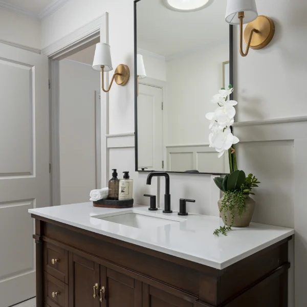 216-borden-bathroom-02c